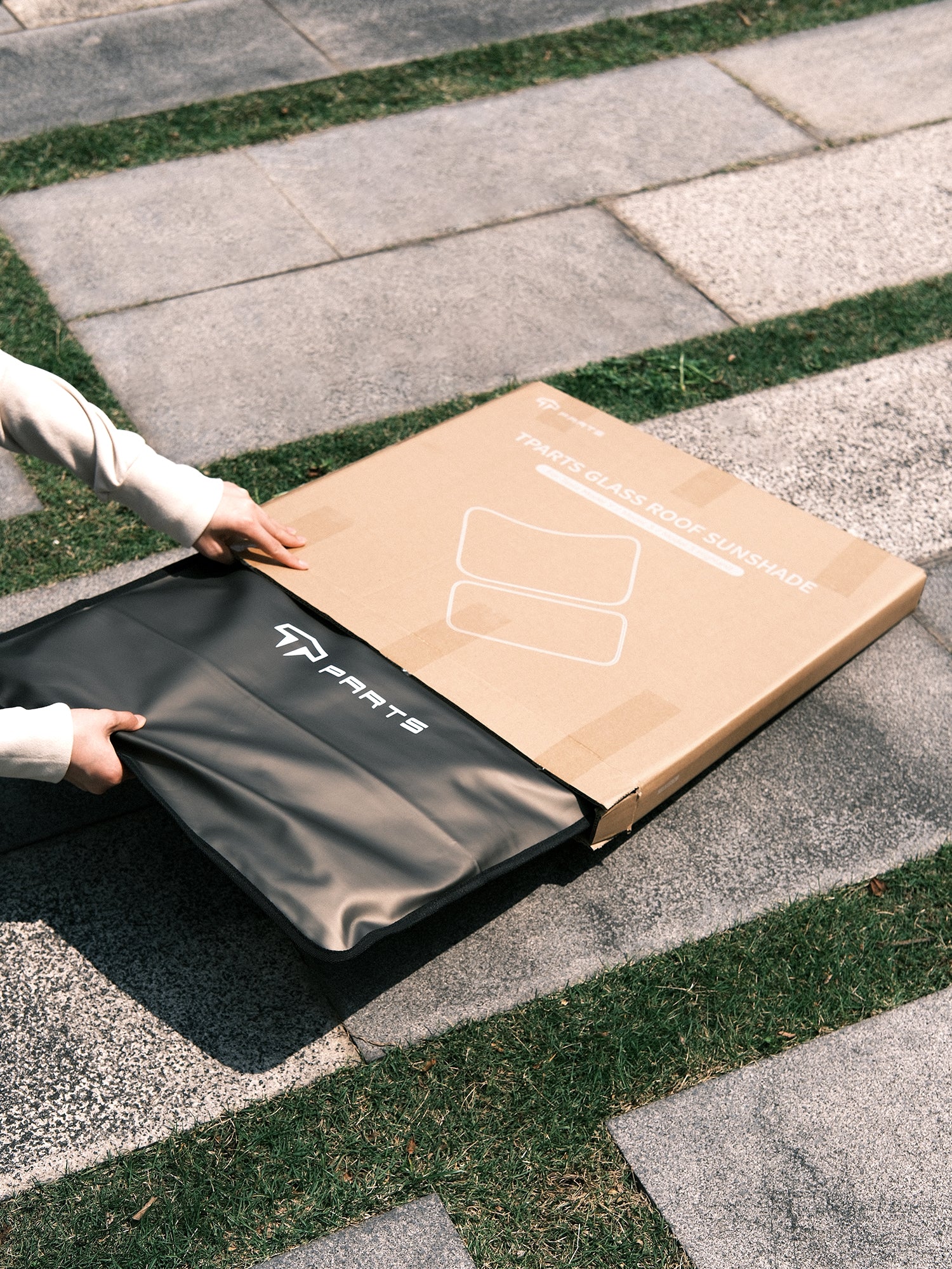 【夏季特惠商品】TPARTS 煥新版Model 3 Highland / 煥新版Model Y Juniper 分體式冰晶遮陽簾/遮陽傘組合