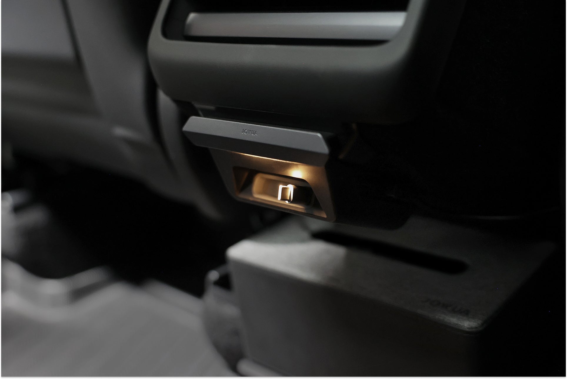 JOWUA 130W LED 後排專用 HUB (Model 3/Y 煥新版)