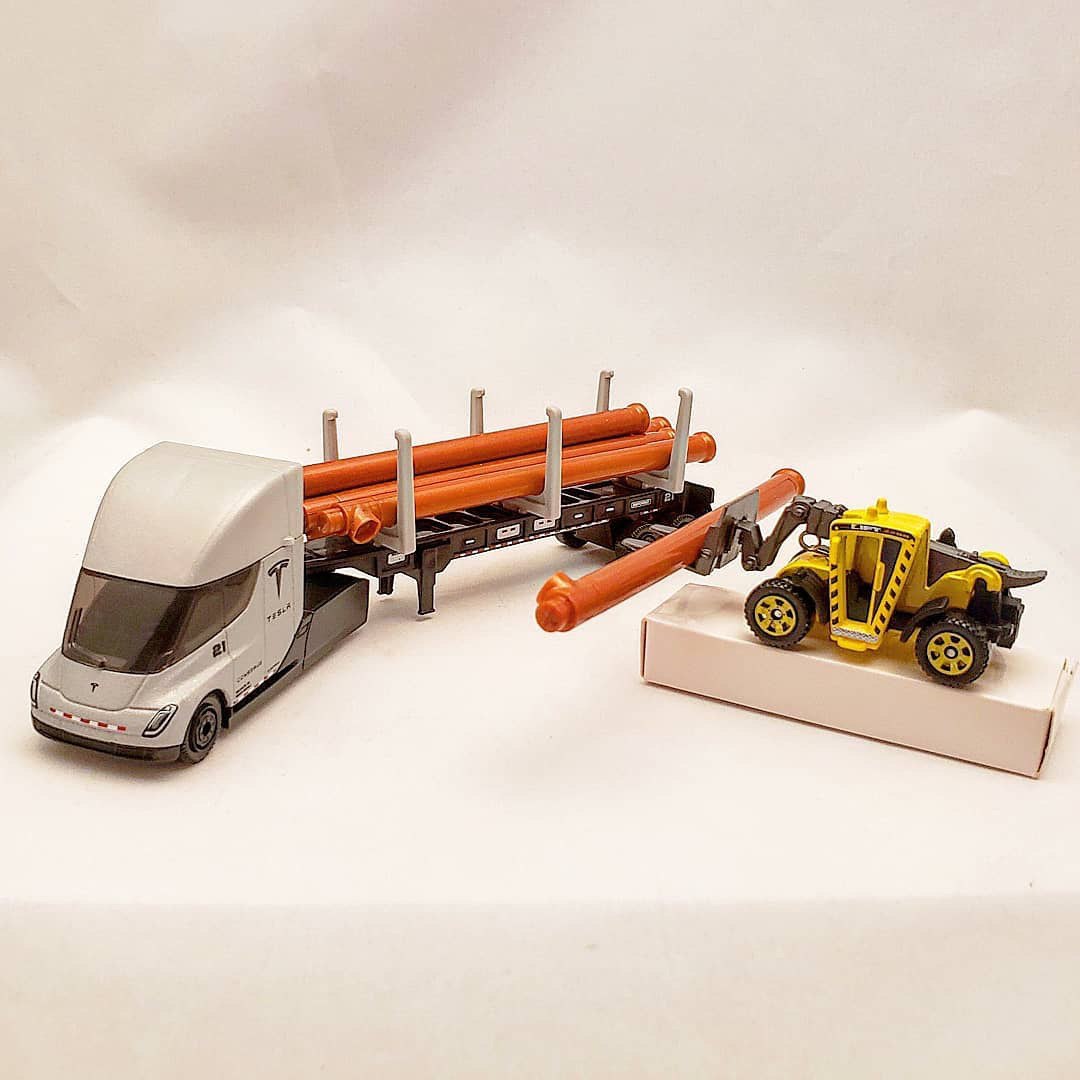 Matchbox Convoys Tesla Semi Trailer 卡車模型