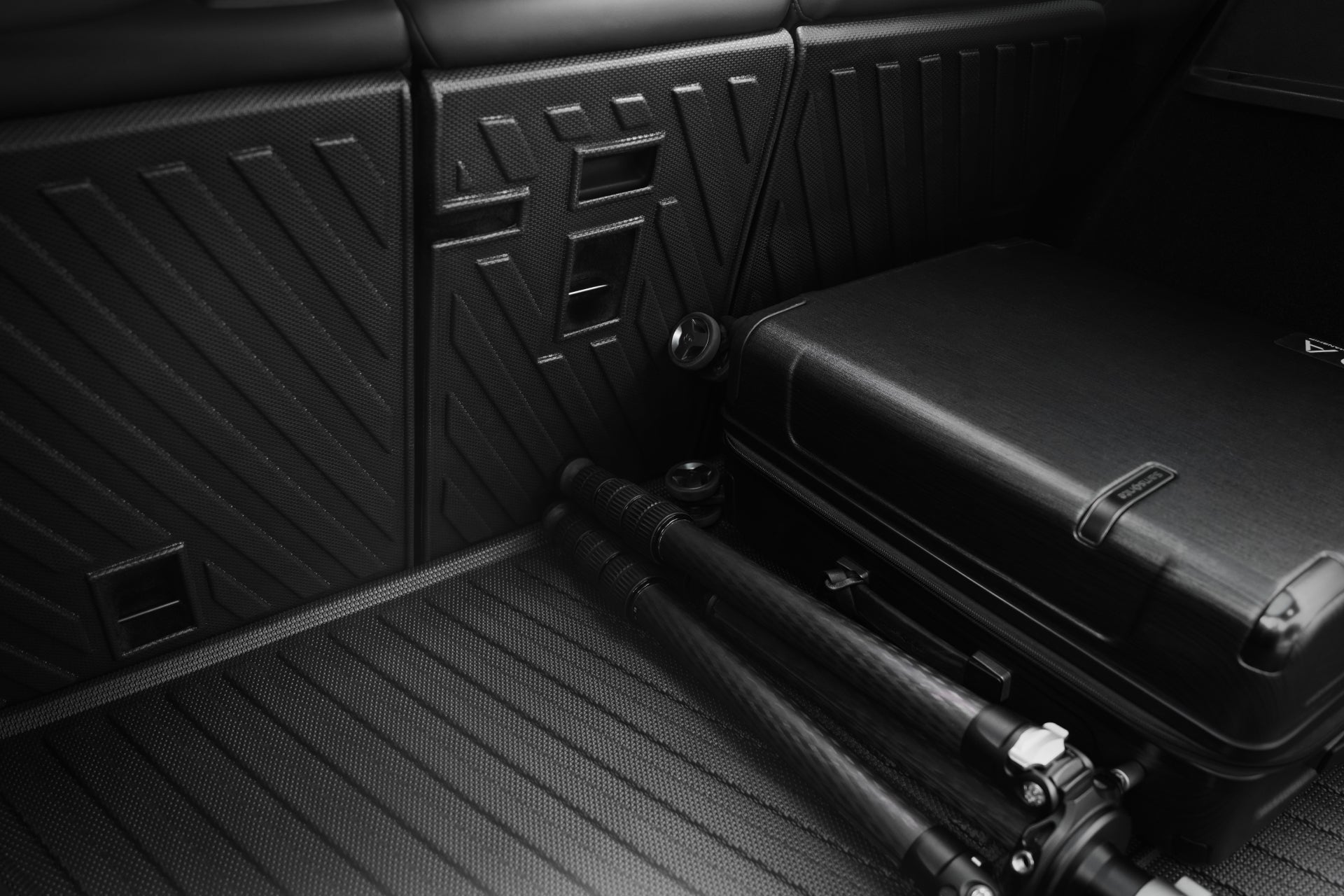 JOWUA 易開式防水行李廂墊｜可加選『椅背墊組合』(Model Y 煥新版 2025+/2021-2024)