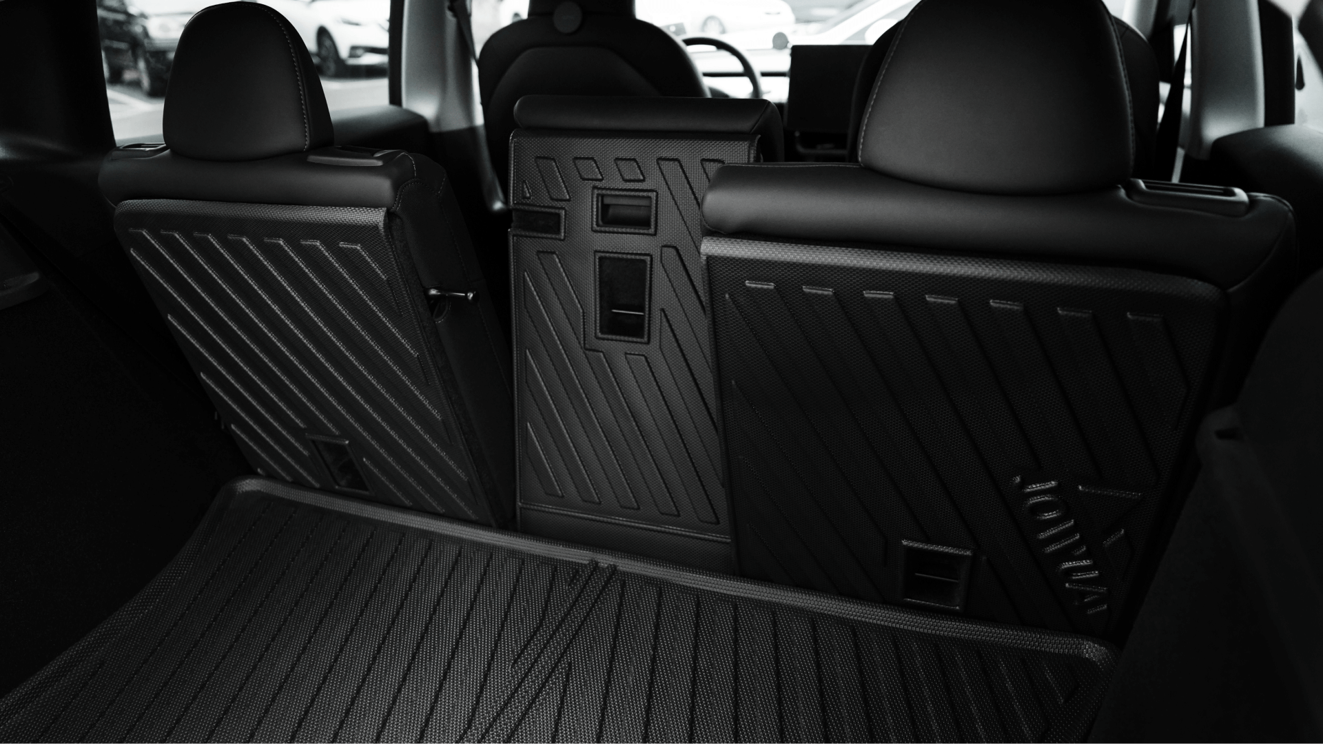 JOWUA 防水後排椅背墊(Model Y)