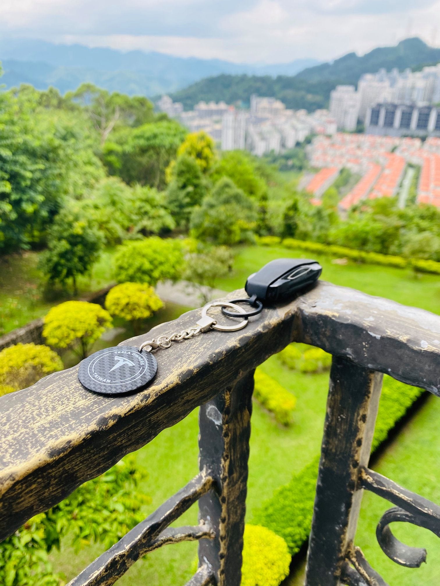 【虧本出清 售完不補】TOT 碳纖維造型悠遊卡鑰匙圈